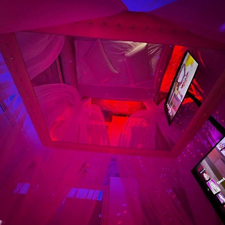 Anadi Hotel Boutique Only Adult Брашов Экстерьер фото
