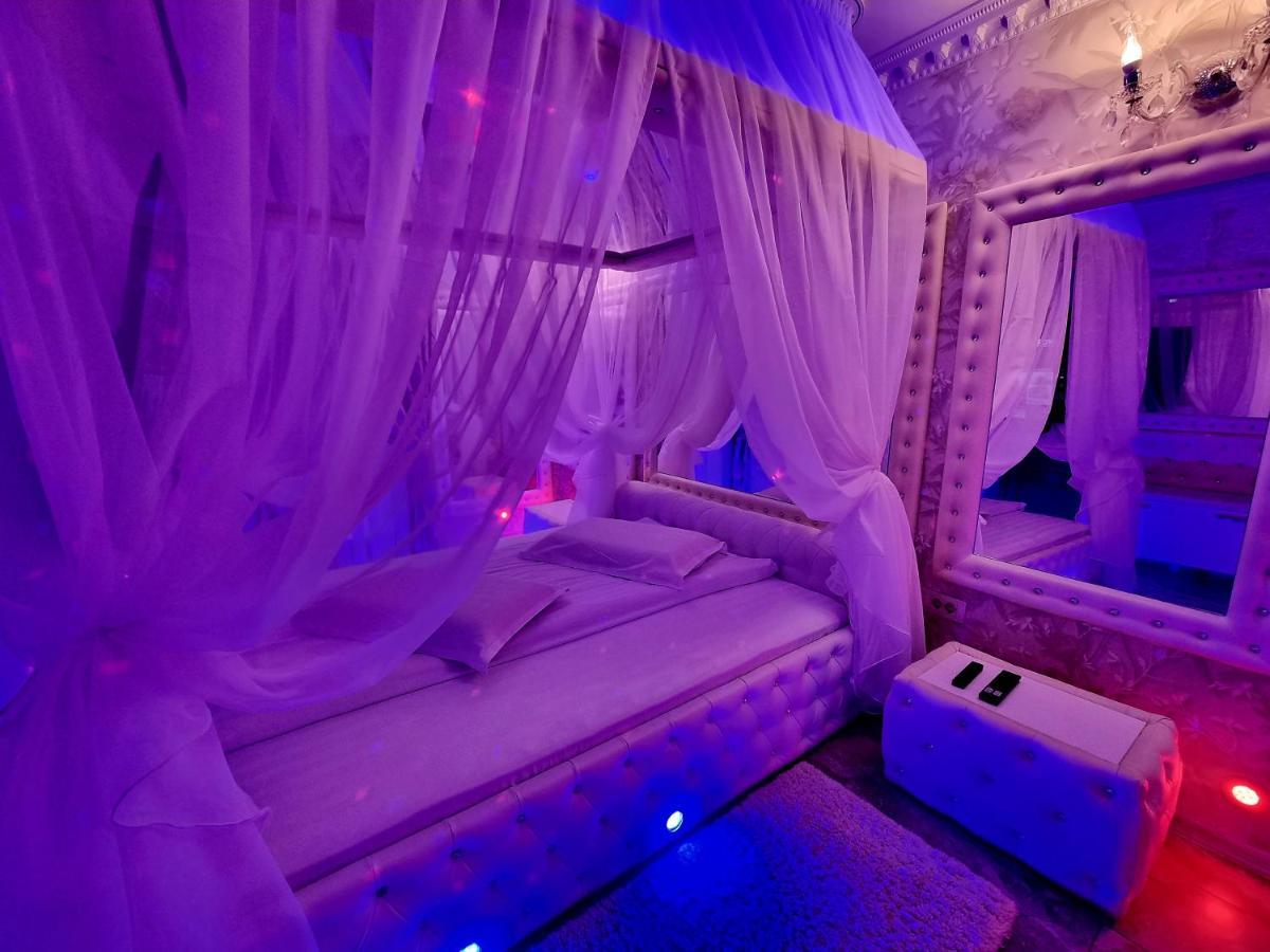 Anadi Hotel Boutique Only Adult Брашов Экстерьер фото