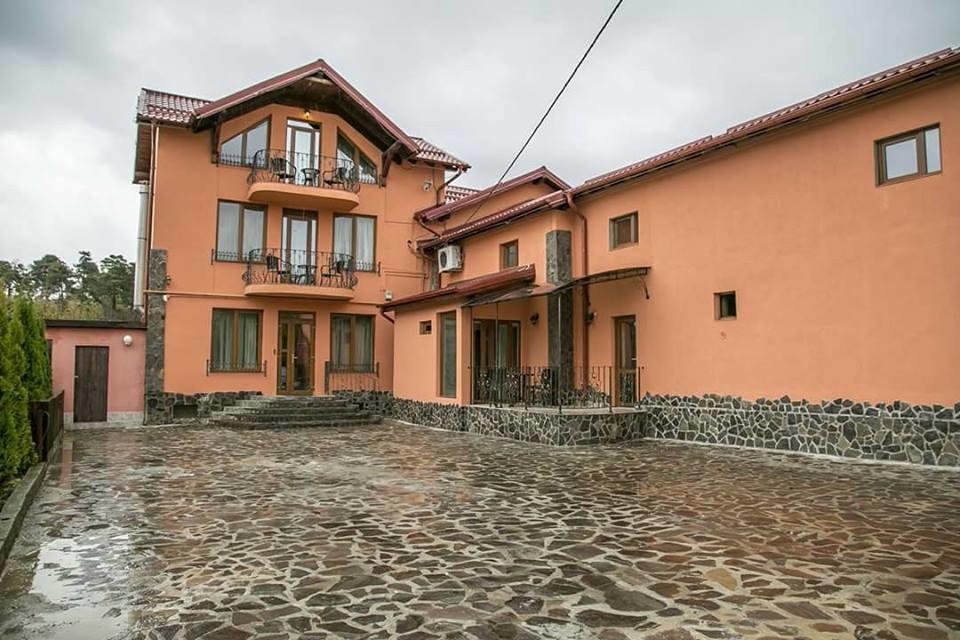 Anadi Hotel Boutique Only Adult Брашов Экстерьер фото